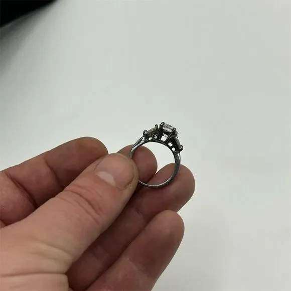 Vintage Women's Three-Stone Oval Gemstone Sterling Silver Ring Size 6 - Picture 5 of 5